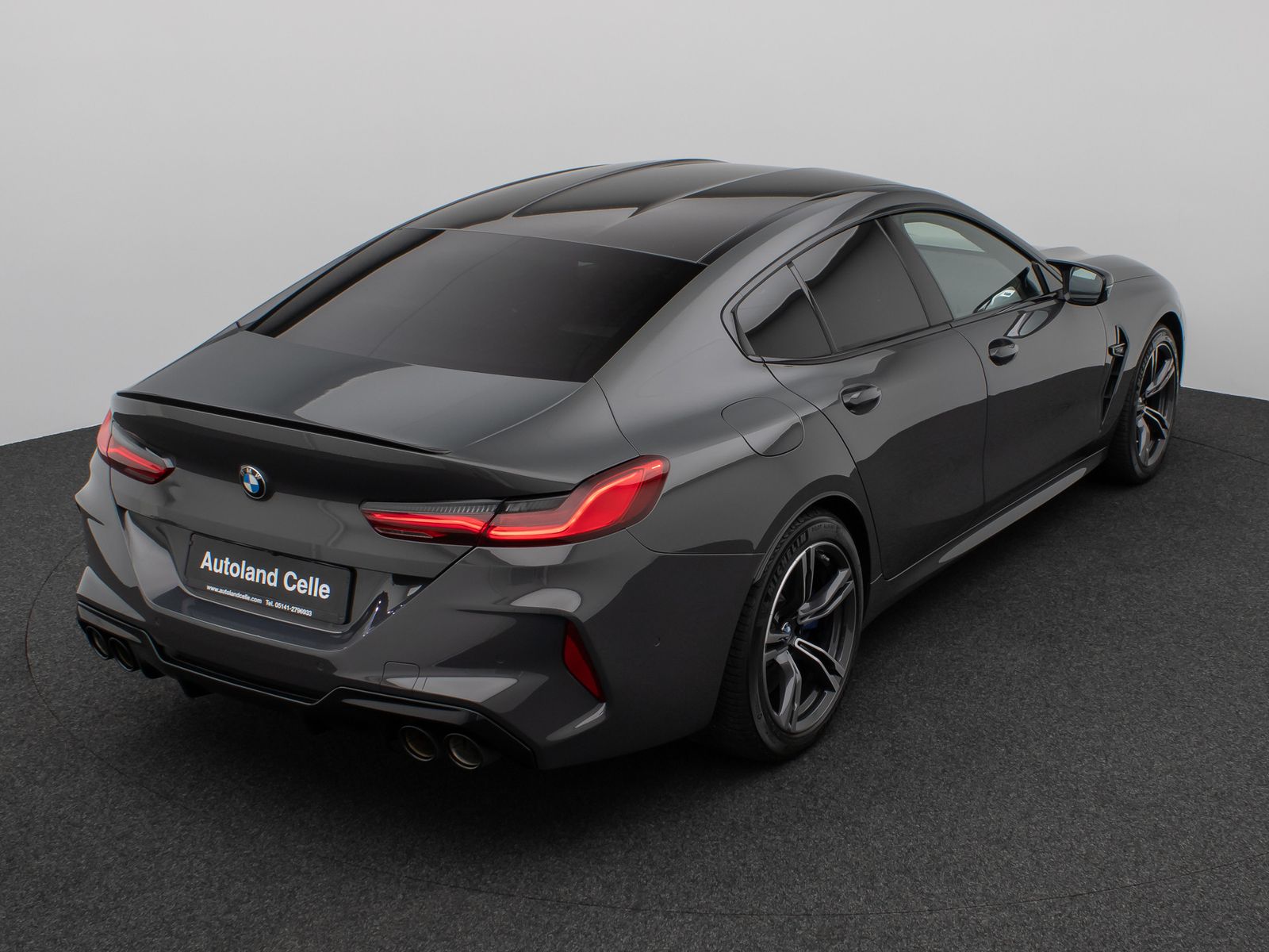 Fahrzeugabbildung BMW M8 Competition xD Gran Coupé 360°Laser HUD B&W