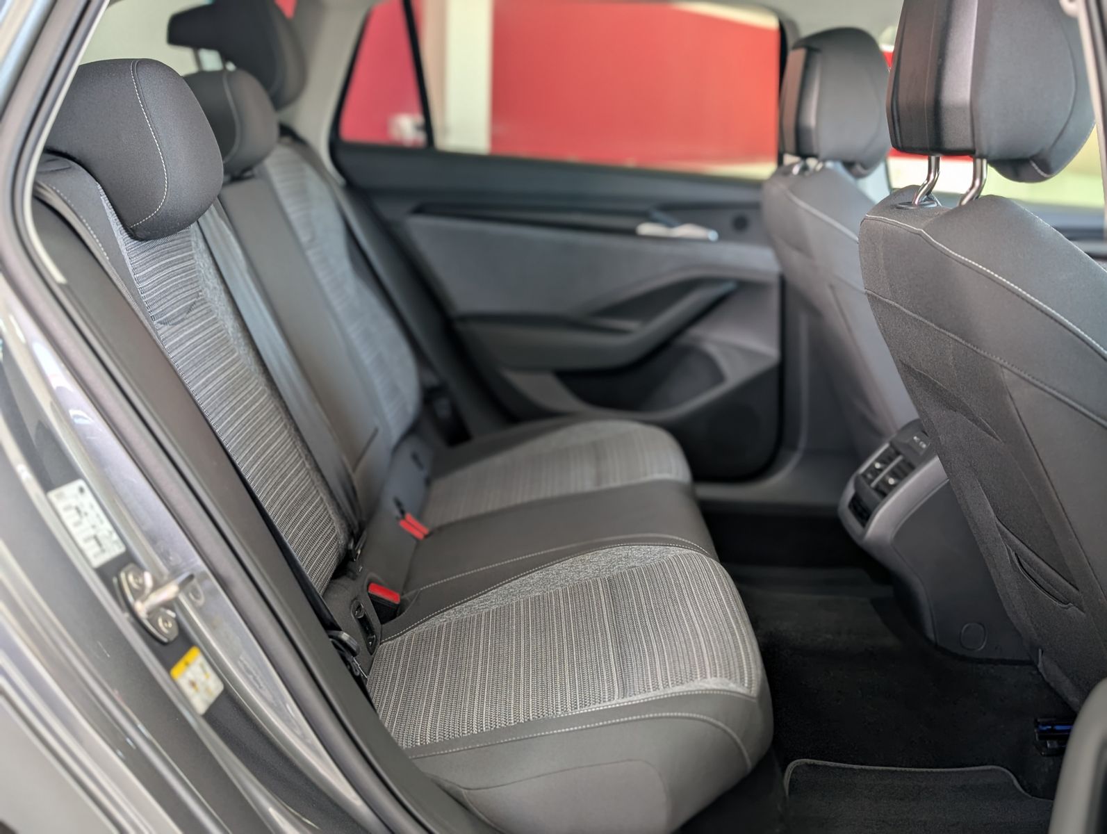 Fahrzeugabbildung SKODA Superb IV 2.0TDI DSG 4x4 MATRIX PANO NEUES MODEL