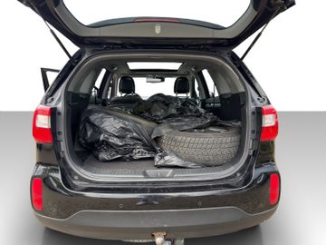 KIA Sorento - 12