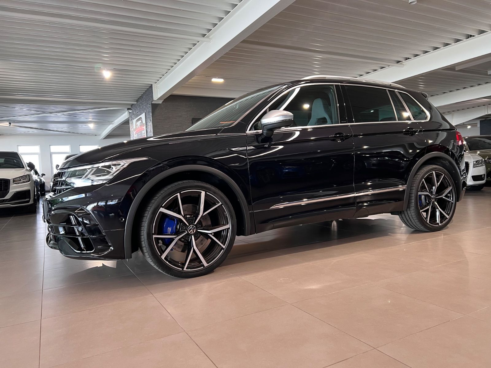 Volkswagen Tiguan 2.0TSI DSG 4MOTION R AHK SCHALEN 4xKAMERA foto 13