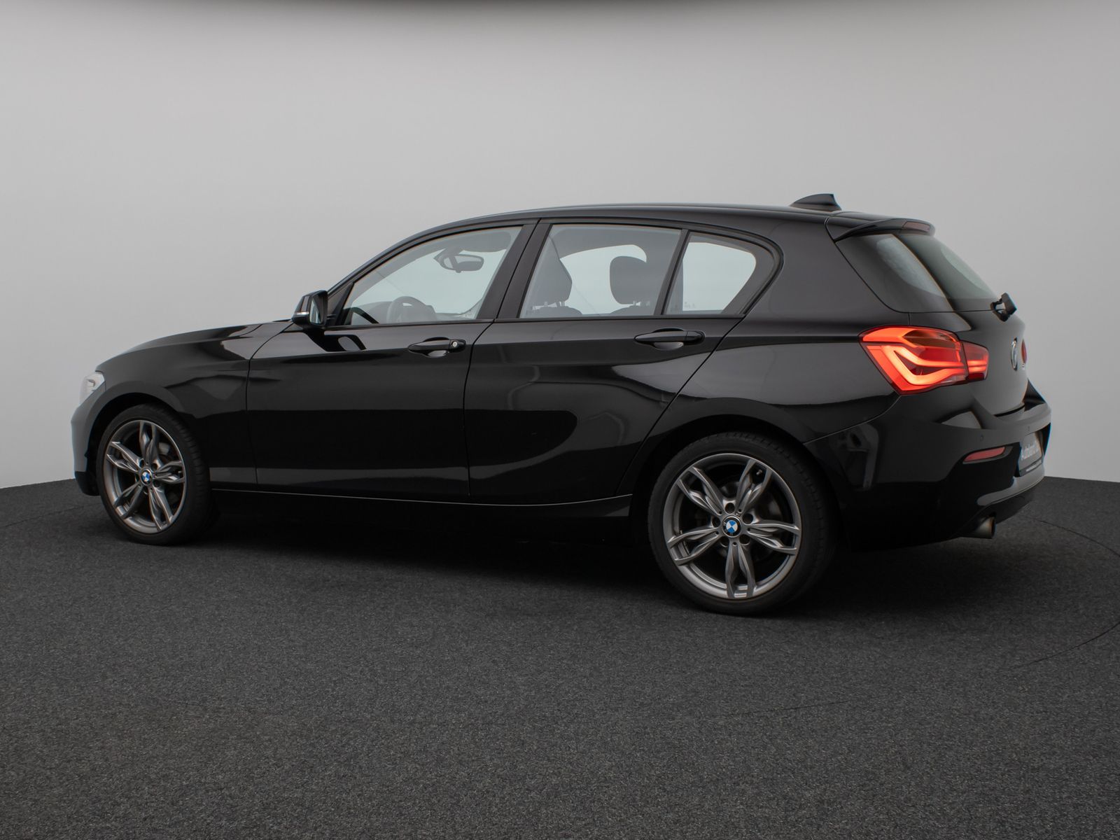 Fahrzeugabbildung BMW 118d Advantage PDChint Sitzhzg Geschwindigkeits