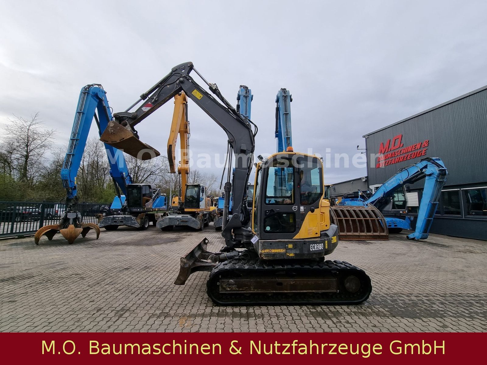 Fahrzeugabbildung Volvo ECR 88 D / Hammerleitung / SW