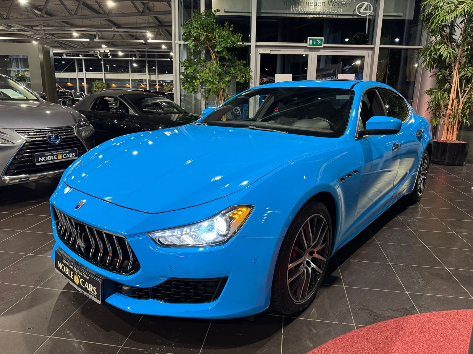 Fahrzeugabbildung Maserati Ghibli Diesel SCHIEBEDACH BUSINESS PREMIUM