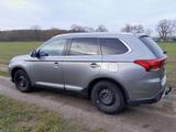 Mitsubishi Outlander 2.2 DI-D Plus ClearTec 4WD Plus - Mitsubishi Outlander Plus mit Diesel-Antrieb