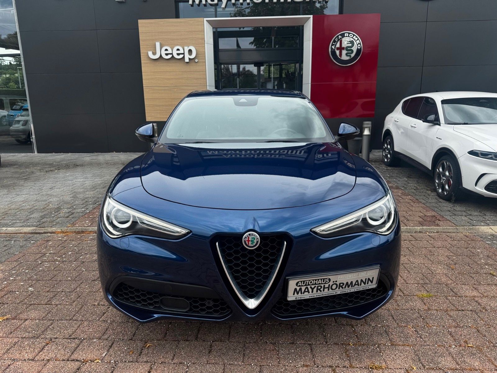 Fahrzeugabbildung Alfa Romeo Stelvio Super Q4 280PS AHK MEMORY NAVI SITZHEIZ.
