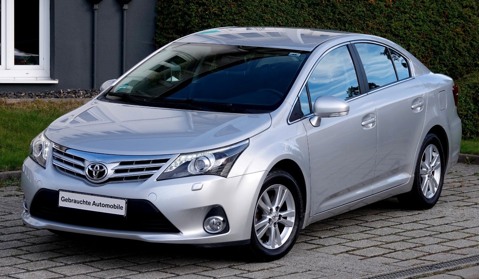 Toyota Avensis Life