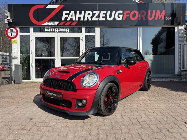 MINI Cooper S John Cooper Works*Bi-Xenon*Navi*HarmanK