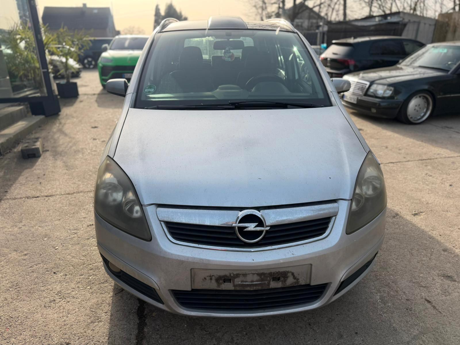 Opel Zafira B 1.8 *Panorama* Getriebeschaden
