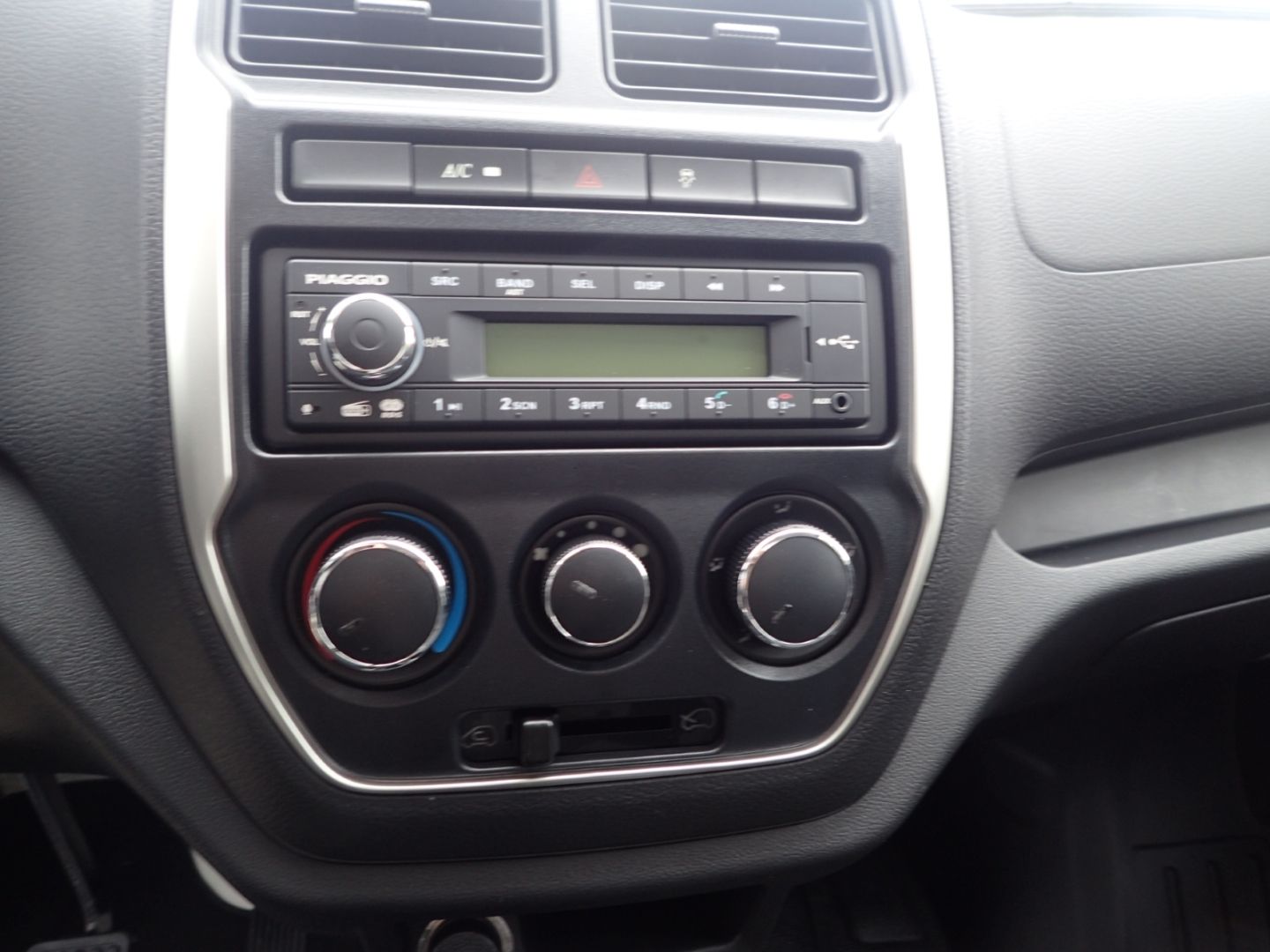 Fahrzeugabbildung Piaggio Porter NP6 TW Kipper LR 2,53m Pritschenlänge LPG