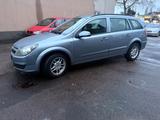 Opel Caravan 1.7 CDTI TÜV NEU - Opel Astra aus 2005: Cd