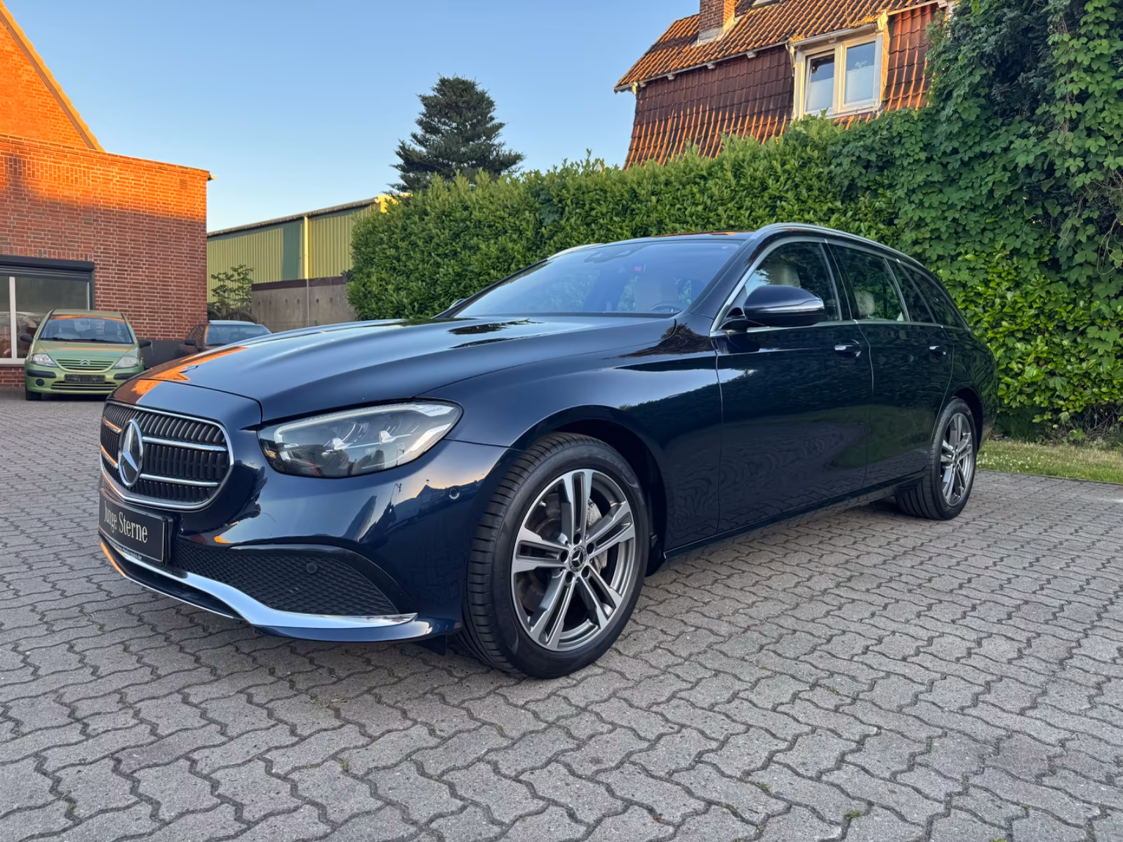 Mercedes-Benz E 300d 9G-TRONIC 4MATIC PanoramaACC Leder Ambien
