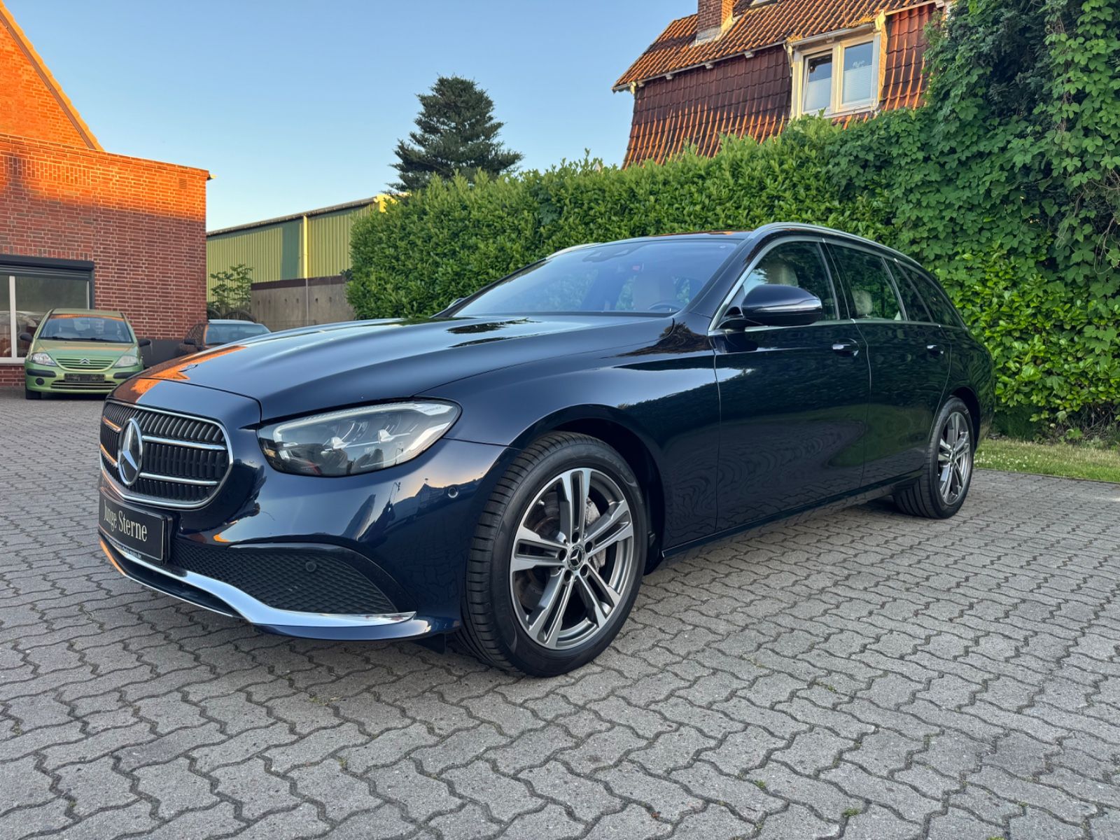 Mercedes-Benz E 300d 9G-TRONIC 4MATIC PanoramaACC Leder Ambien