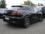 Porsche Cayenne Turbo TECHART Matrix Pano ACC Vierradlen - Porsche Cayenne mit Benzin-Antrieb: Vollleder, mit Navigationssystem