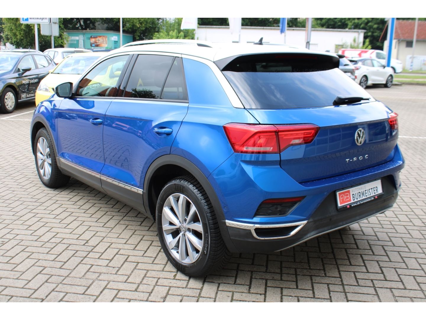 VW T-Roc 1.5 TSI Style 45 DSG ACC LED Pano RFK StHz - Image 3