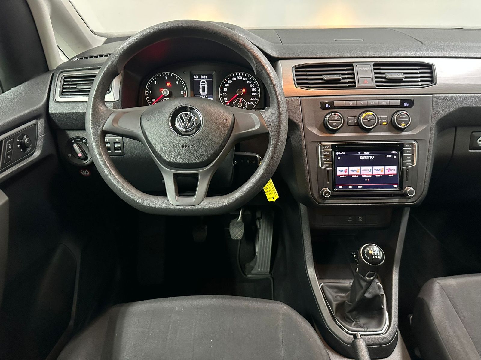 Fahrzeugabbildung Volkswagen Caddy Maxi 2,0TDI 5-Sitzer*AHK*TEMPO*NAVI*