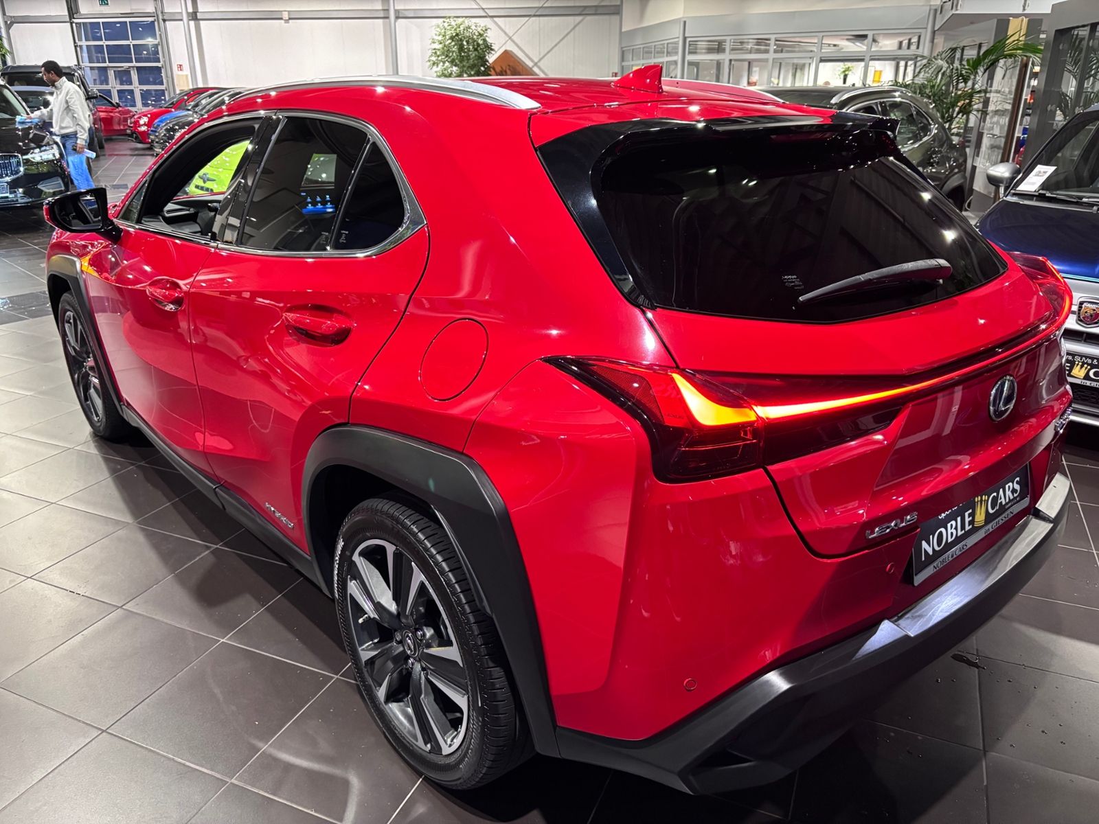 Fahrzeugabbildung Lexus UX 250 h Style RFK LED CarPlay