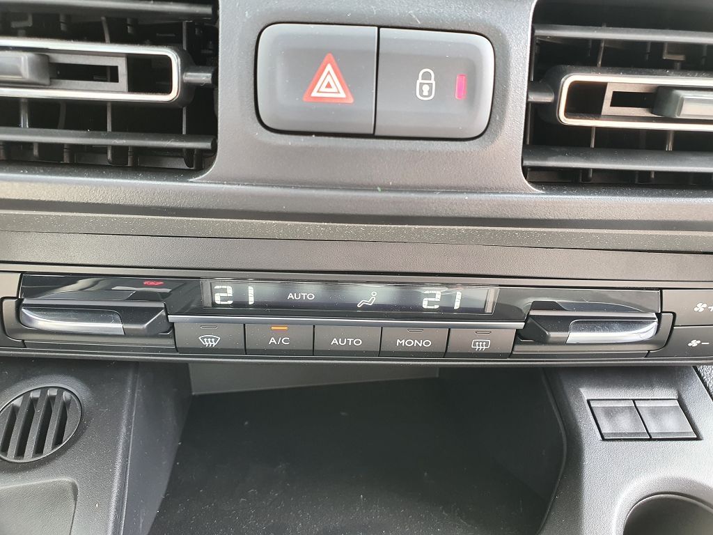 Fahrzeugabbildung Citroën Berlingo M BlueHDi 130 S&S Navi Apple CarPlay