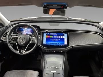 Mercedes E 200 - 11