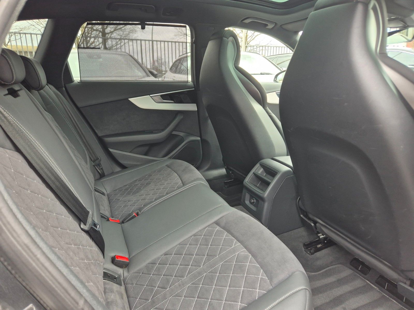 Audi A4 35 TDI S.line,Competition,Led,Pano,Massage foto 11