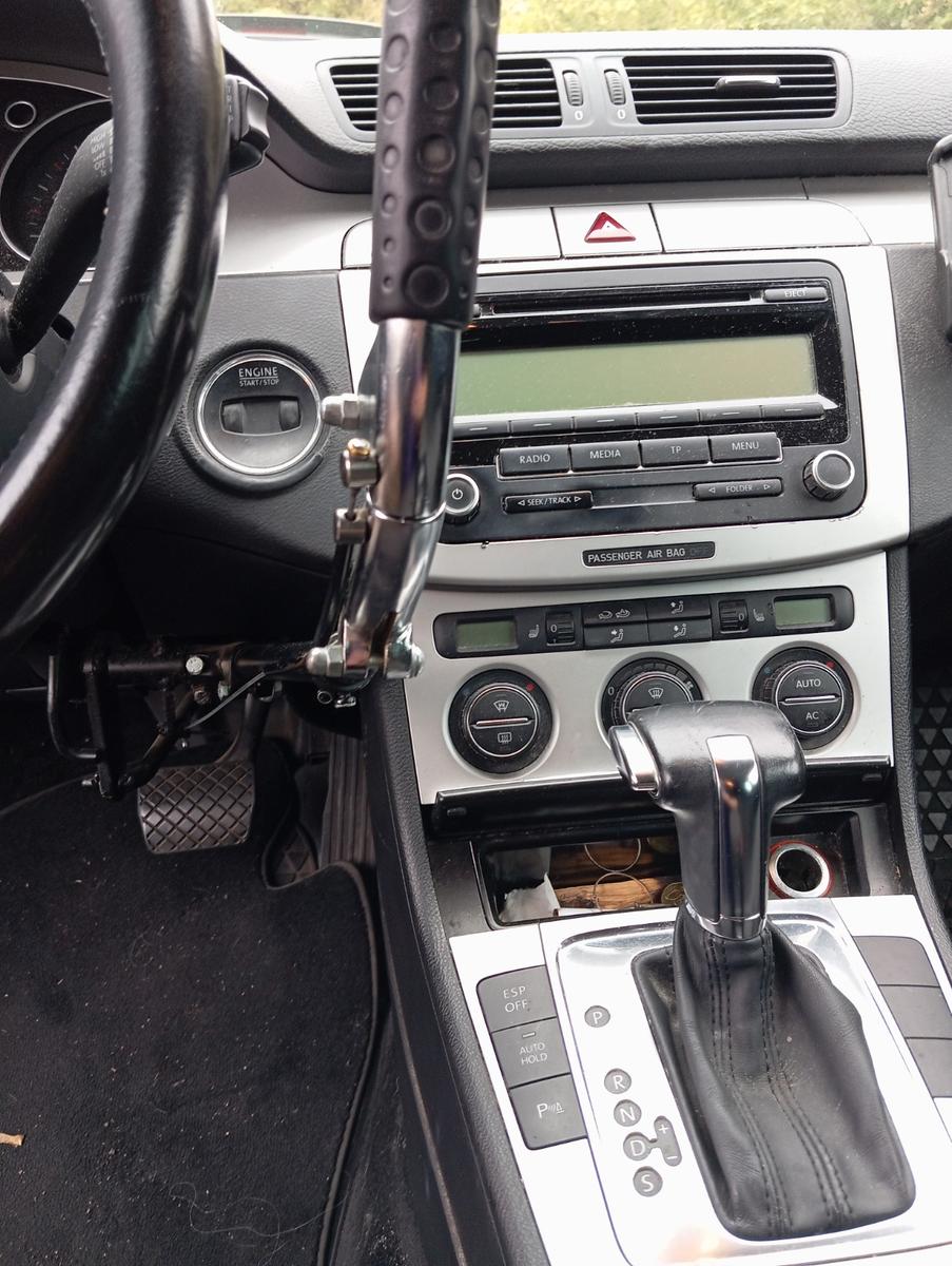 Volkswagen Passat 2009 — photo 10