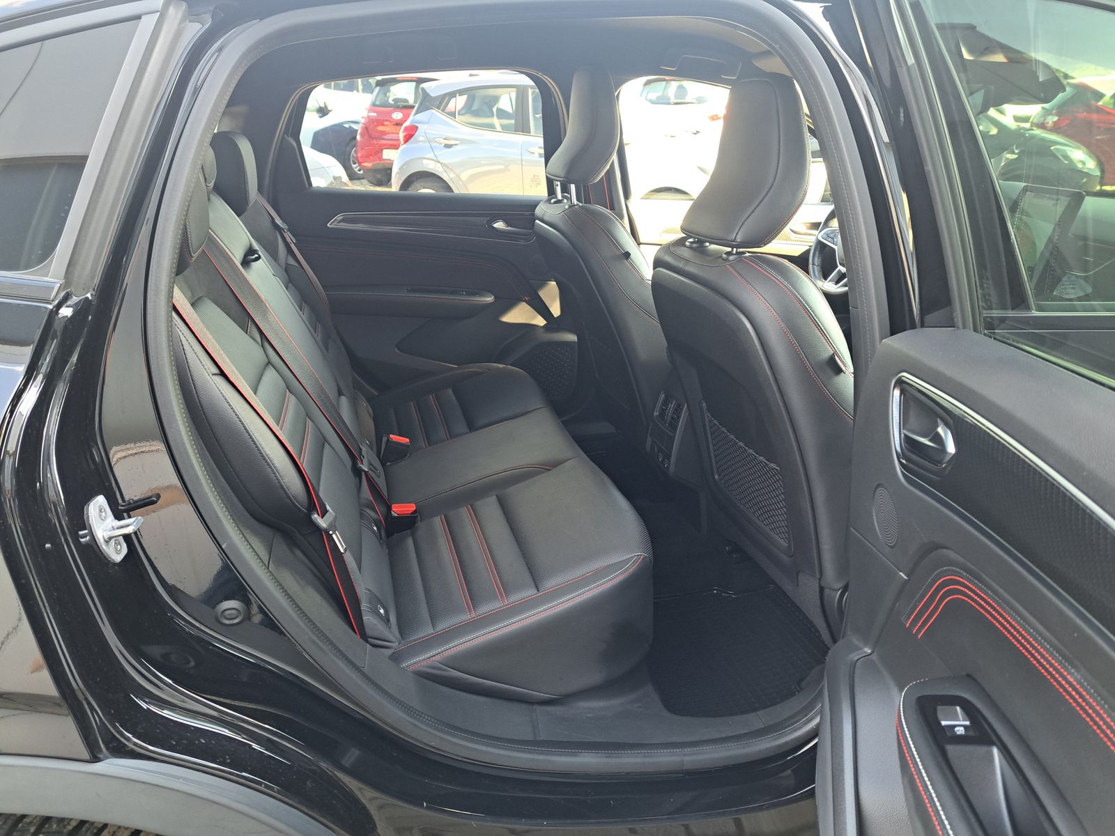 Fahrzeugabbildung Renault Arkana R.S. Line PARK-ASSIST LED NAVI AUTOMATIK
