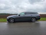Mercedes-Benz E 220 d T Standheizung/AHK/MBUX/Avantgarde - gebrauchte Mercedes-Benz E 220 aus dem Jahr 2023