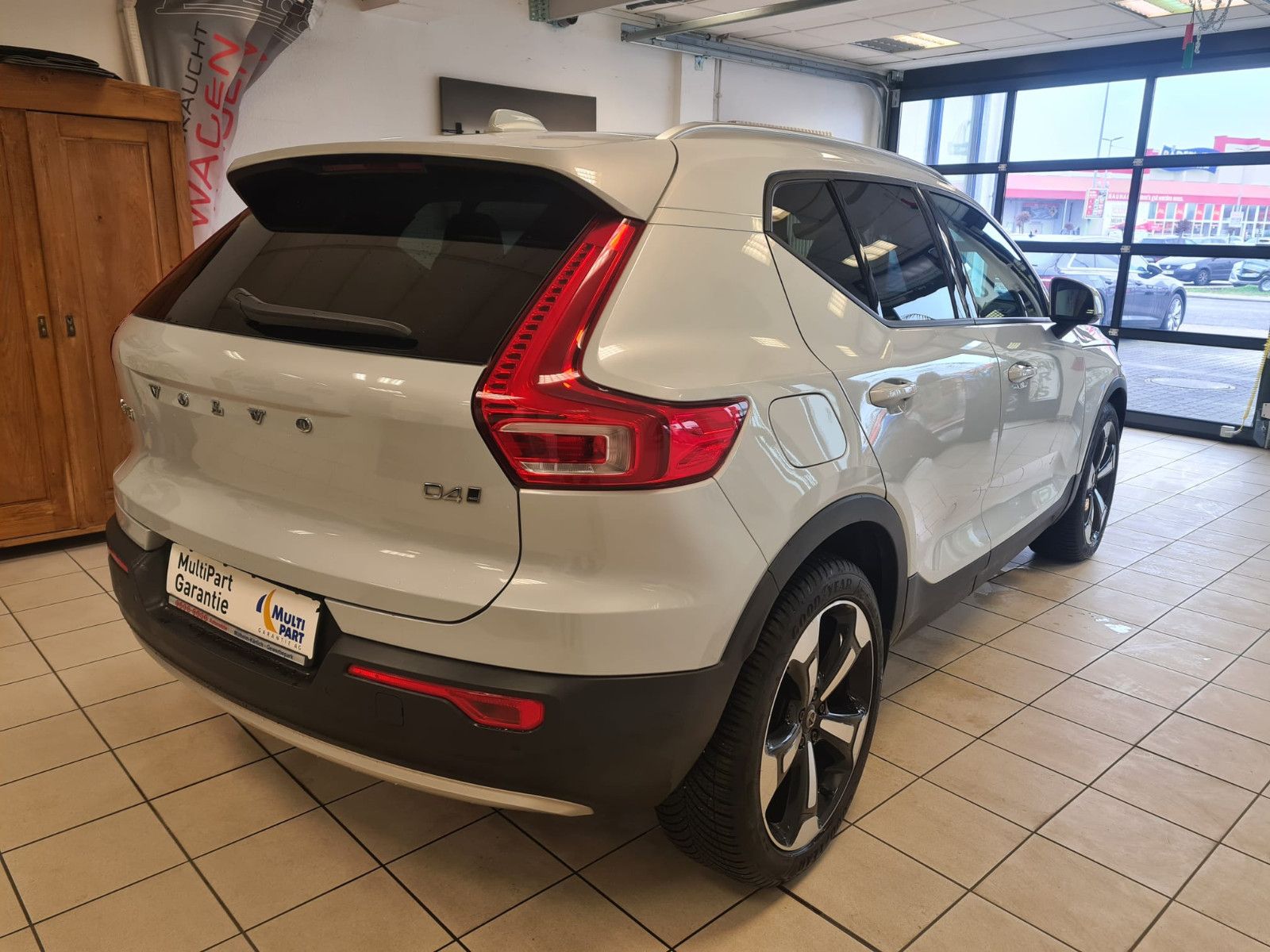 Fahrzeugabbildung Volvo XC40 Momentum AWD/LED/KLIMA/GARANTIE