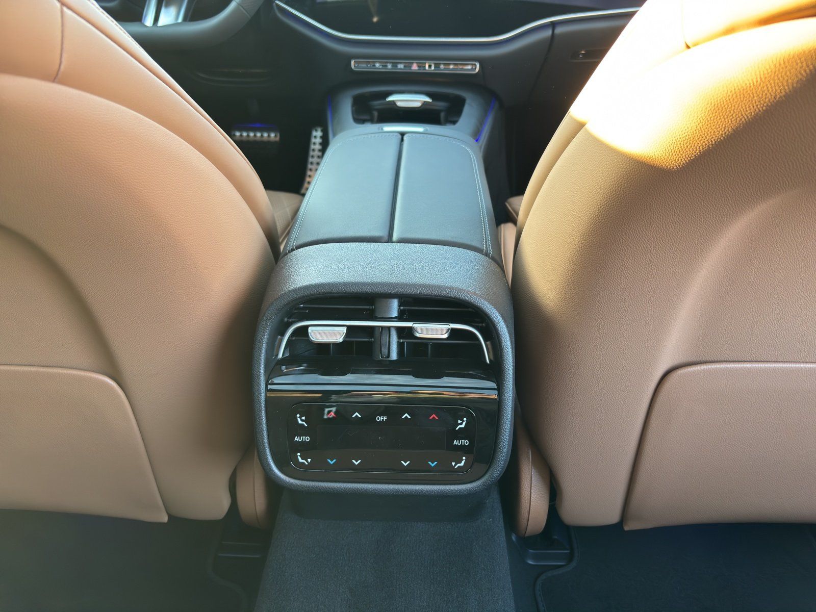Fahrzeugabbildung Mercedes-Benz E 450 d 4M T *VOLL* DIGLIGHT STANDHZG 360° AHK