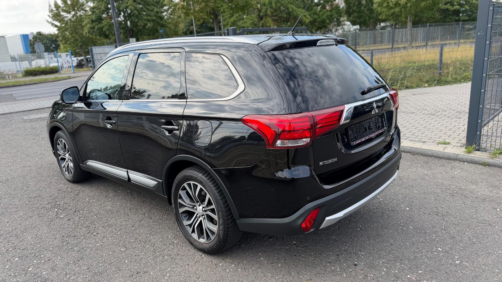 MITSUBISHI OUTLANDER - 2.2 - 150 CV  - 4WD - 7 PL - BVA