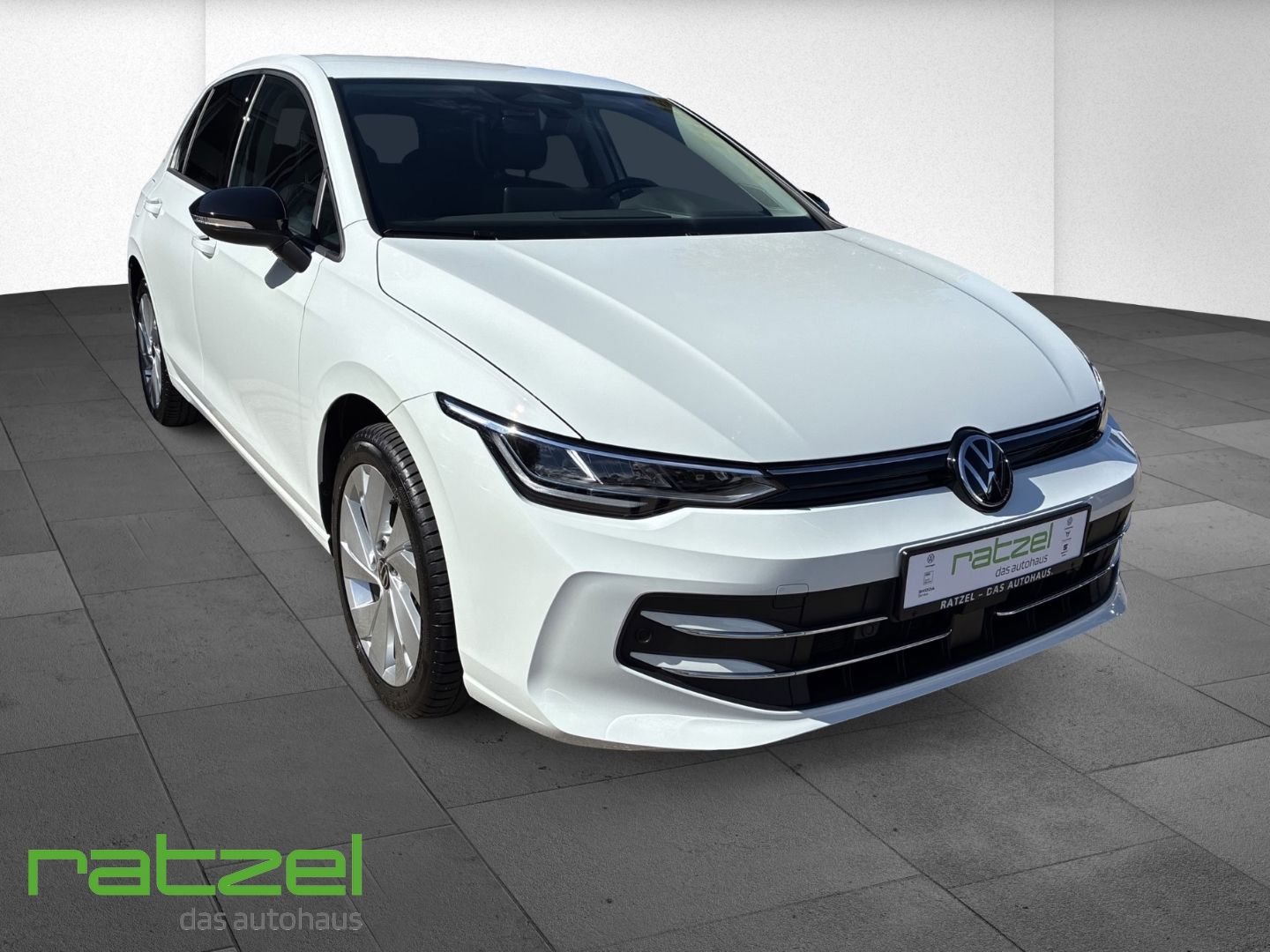Fahrzeugabbildung Volkswagen Golf 1.5 TSI eHybrid Energy DSG Navi Kamera AHK