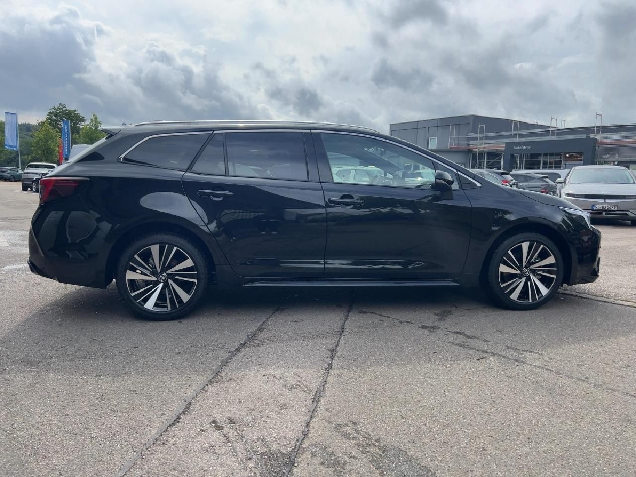 Fahrzeugabbildung Toyota Corolla TS 2,0 Hybrid Teamplayer*1,99% bis 31.3*