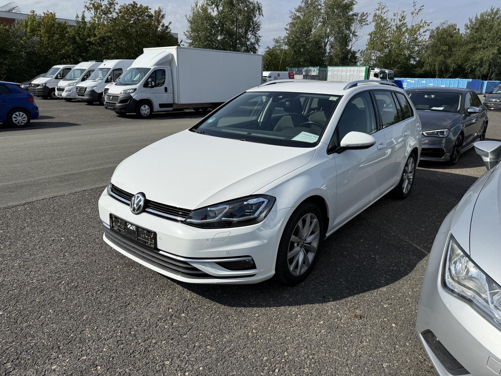 Volkswagen Golf VII 2,0 TDI Highline LED/AHK/ACC/Massage/17