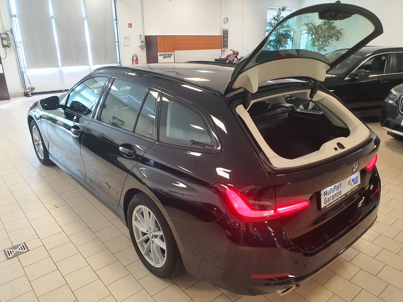 BMW 320i SAG/Navi/AHK/DrivAss&FernAss/Tempomat foto 8