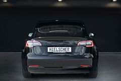 TESLA Model 3 Standard RWD*WMP*ACC*LED*2.Hand*8-fach