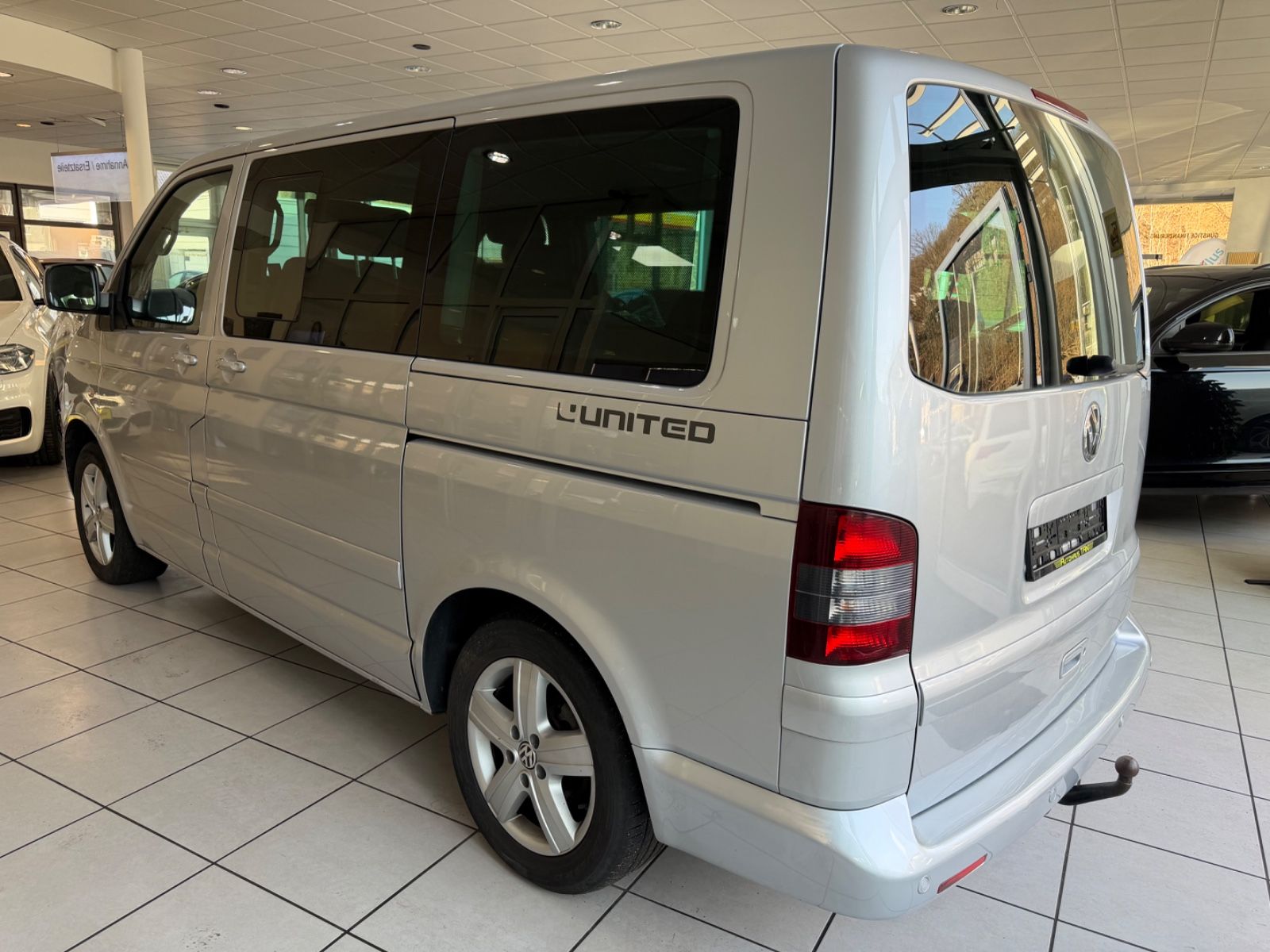 Fahrzeugabbildung Volkswagen T5 Multivan United