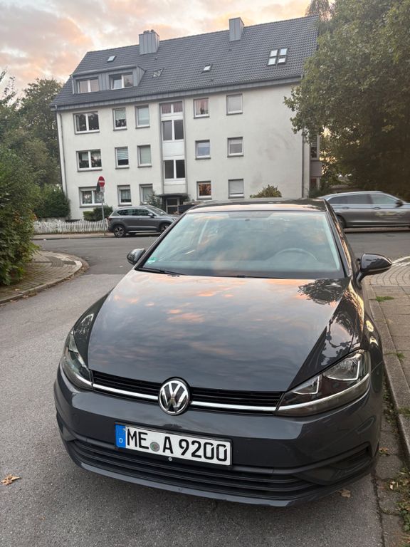 Image of Volkswagen Golf