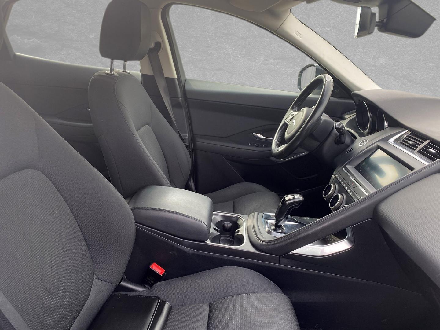 Jaguar E-Pace D150 AWD*Winter-Paket*