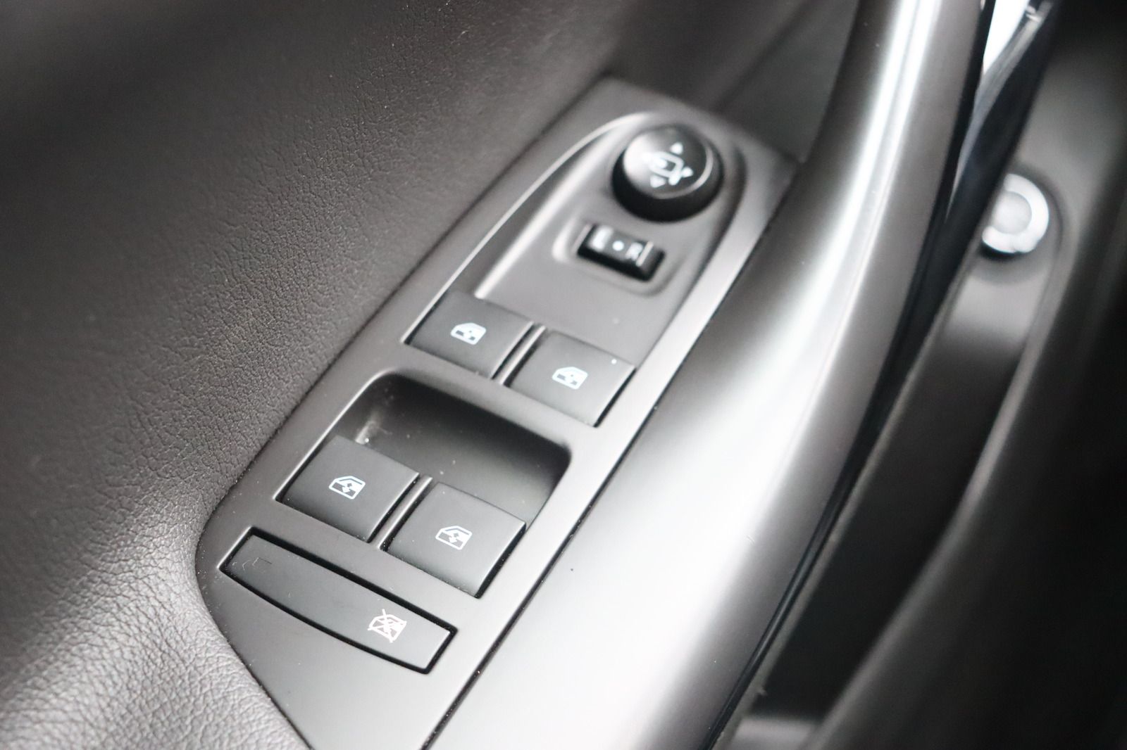 Fahrzeugabbildung Opel Astra K Sports Tourer 1.6i * LED * Navi