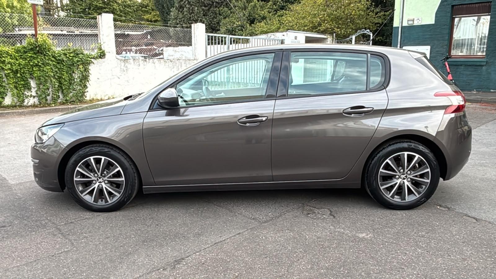 Peugeot 308 Active *1.2 Benzin* *Gut gepflegt*