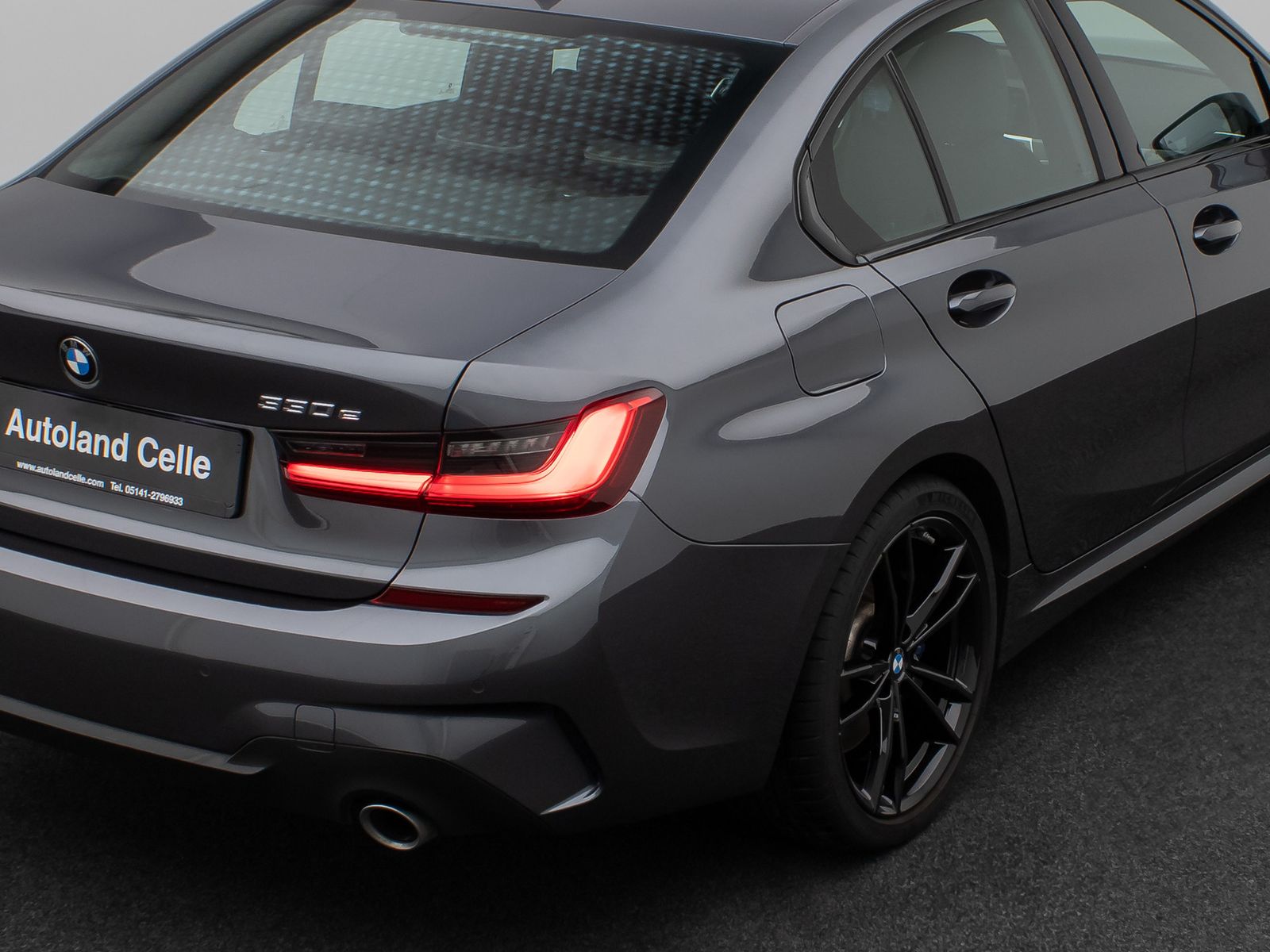 Fahrzeugabbildung BMW 330e xD M Sport Laser Glasdach PDC HUD DAB HiFi