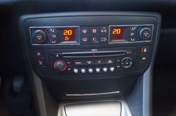 Citroën C5 Tourer 2.0 Tendance -AHK.-TEMPOMAT-SHZG-PDC-