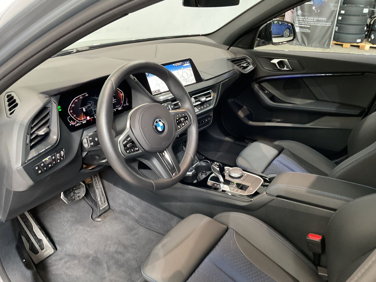 Fahrzeugeinzelansicht 10 Fahrzeugabbildung BMW 118i |elektr. Heckklappe |Lenkradheizung |Rückfa