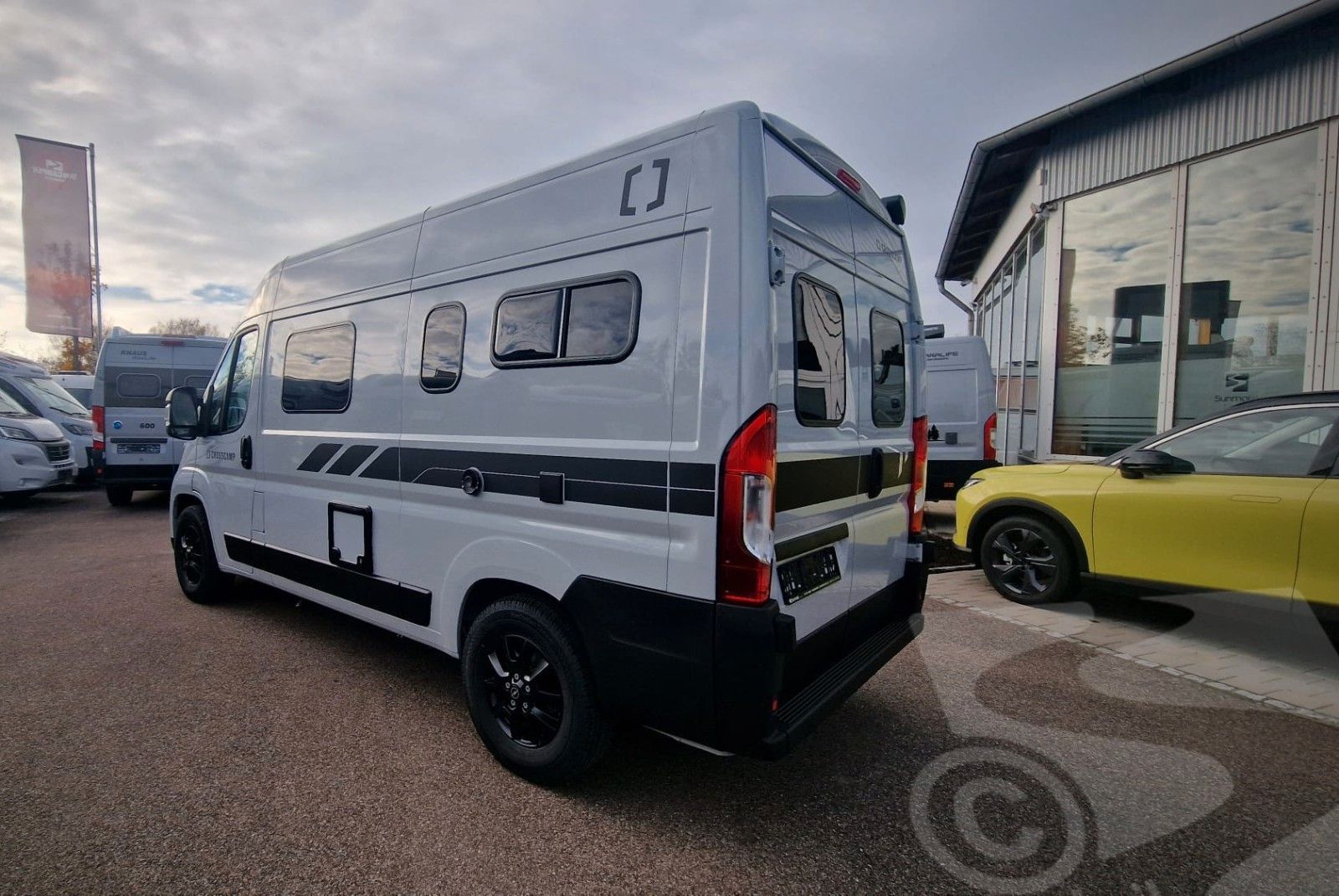 Fahrzeugabbildung Crosscamp Camper Van 540 Opel Rahmenfenster