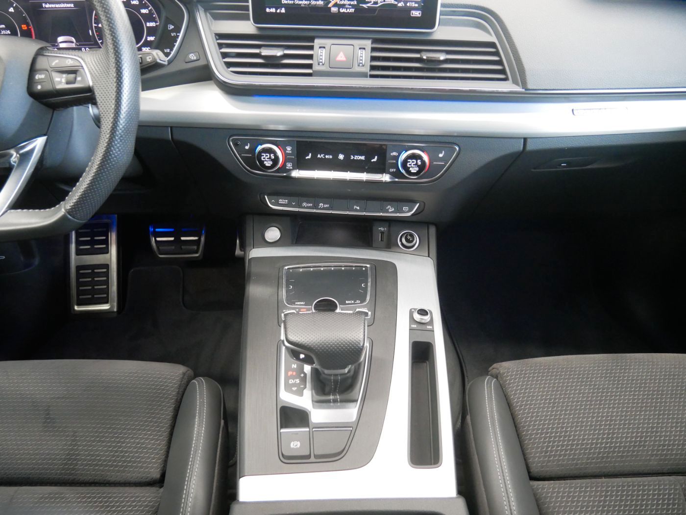 Audi Q5 50 TDI quattro S line LED AHK PANO virt. Cock foto 12