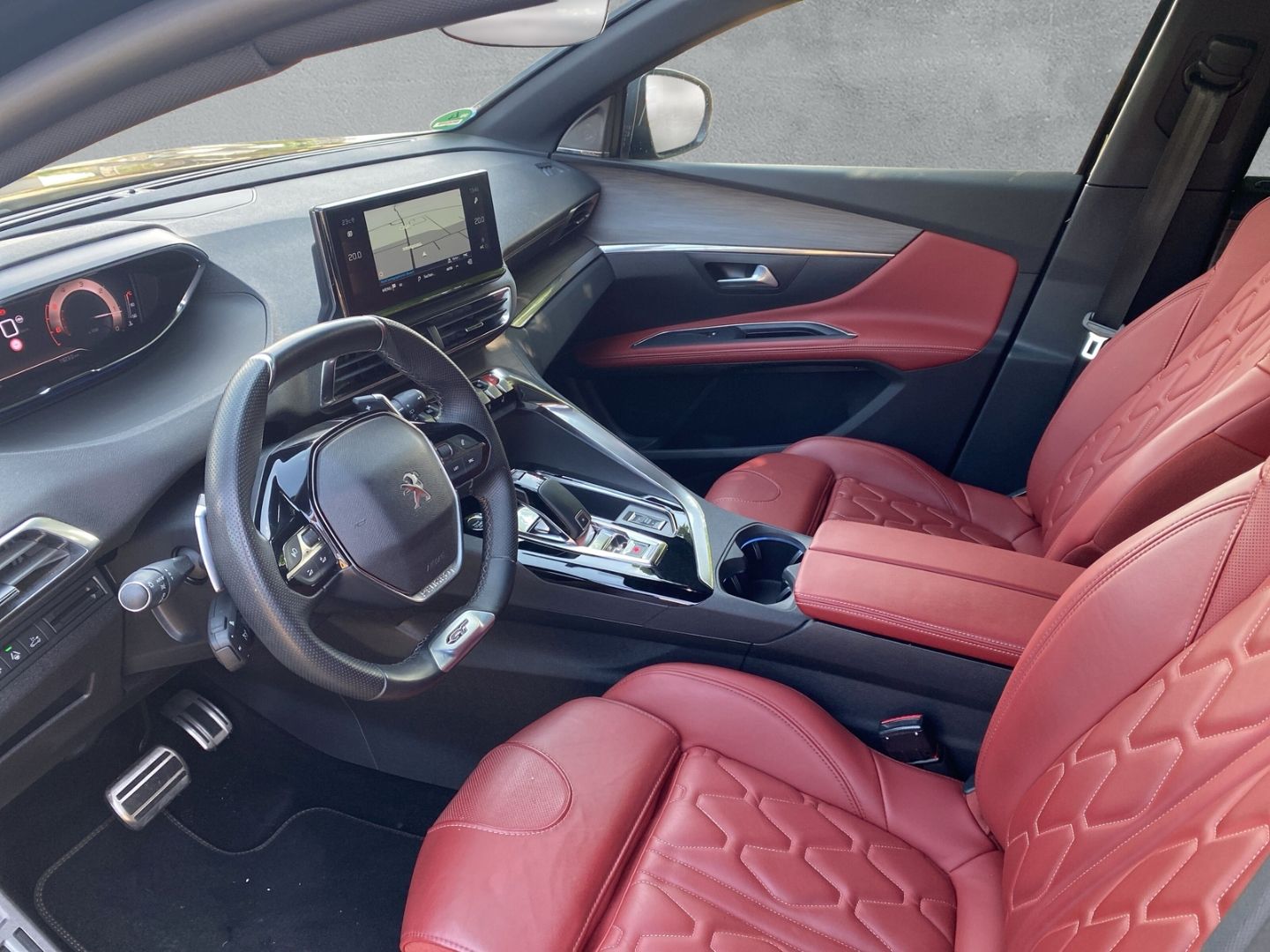 Fahrzeugabbildung Peugeot 5008 GT 2.0 BlueHDi 180 FAP EU6d 7-Sitzer