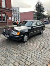 Mercedes-Benz W124 300 TE 4MATIC - Mercedes-Benz 300: Allradantrieb