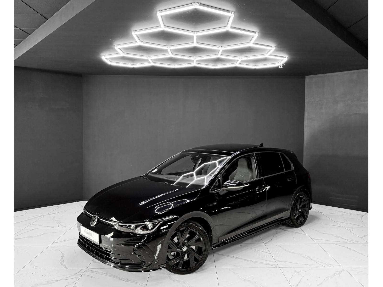 Volkswagen Golf VIII 2.0 R Line 4MOTION
