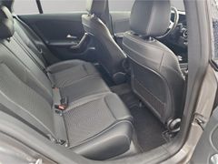 MERCEDES-BENZ CLA 200 Shooting Brake Navi Digitales Cockpit LE