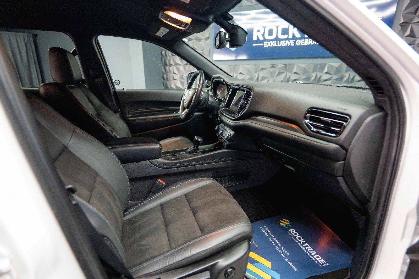 Fahrzeugabbildung Dodge Durango 3.6 V6 GT SRT 4x4 Night-Paket Modell 22