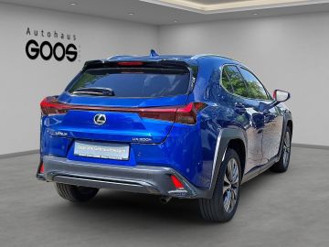Lexus UX - 5